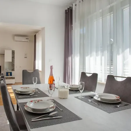 Blaz Apartament